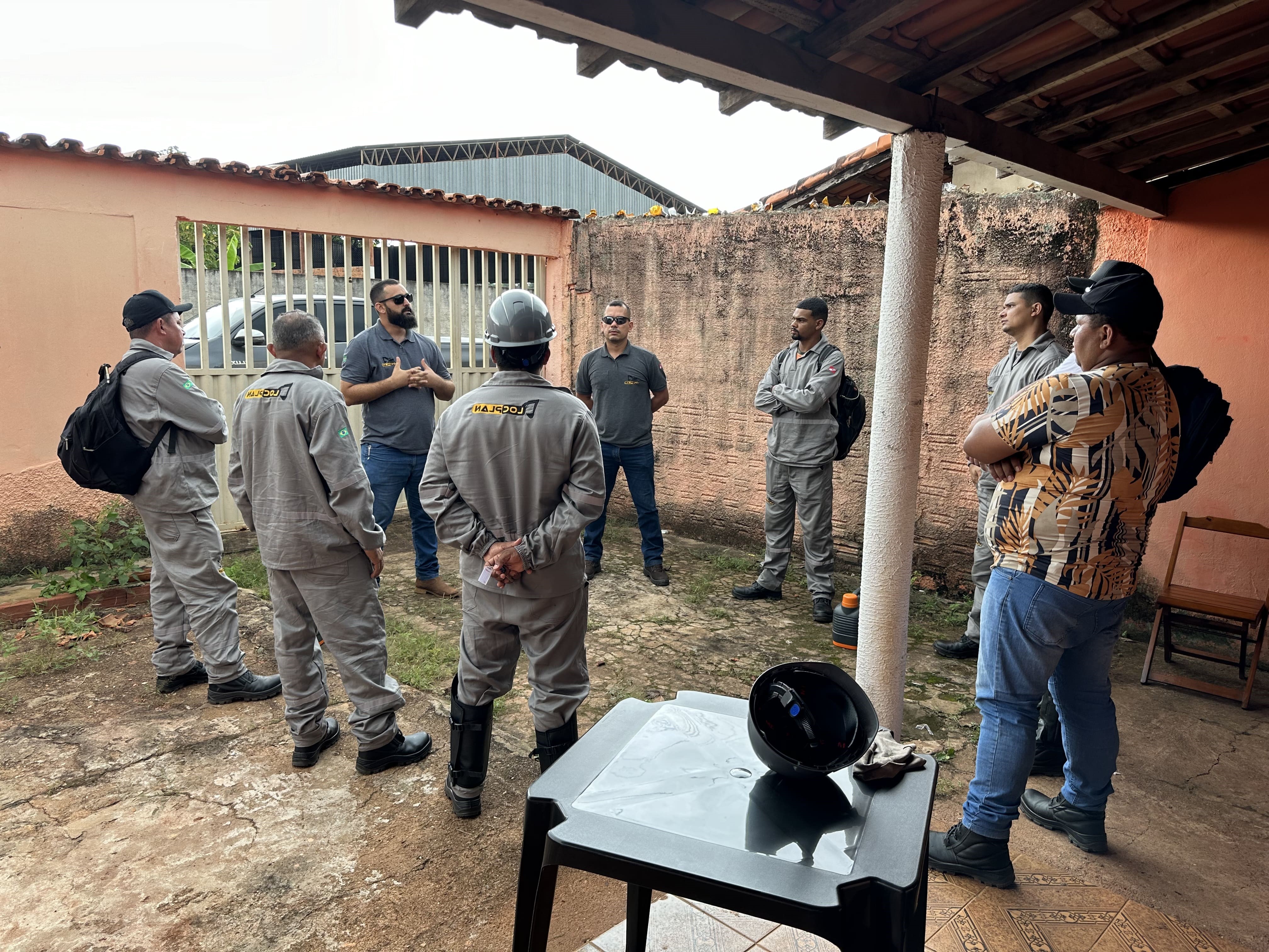 DDS e alinhamento de equipe em campo — Locplan